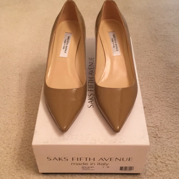 Saks Fifth Avenue Shoes - Saks Fifth Avenue “Melissa” Heels Sz 7